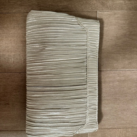 Lulus Light Gold Metallic Clutch - Picture 2 of 16